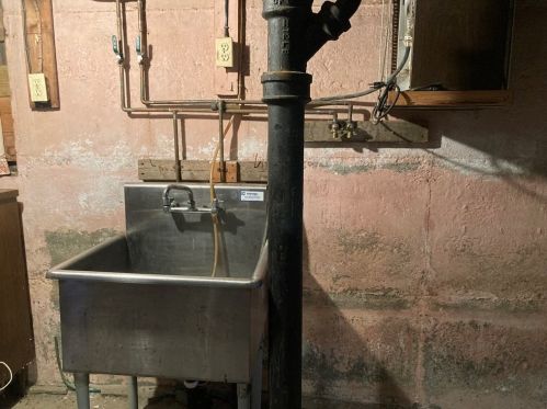 87 Balfour Dr, Springfield MA 01118-1137 exterior