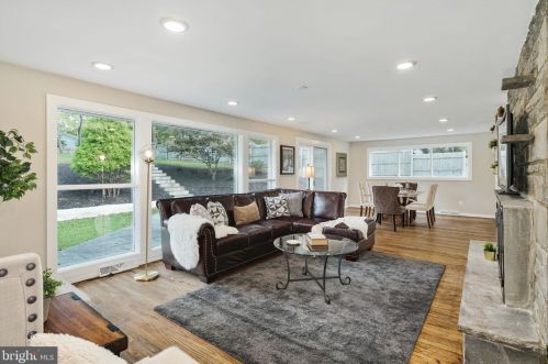 160 Paxon Holw Rd, Media PA 19063-1163 exterior