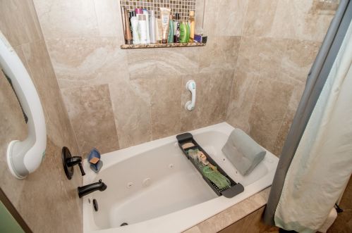 5624 Melvina Ave, Chicago IL 60646-1123 exterior