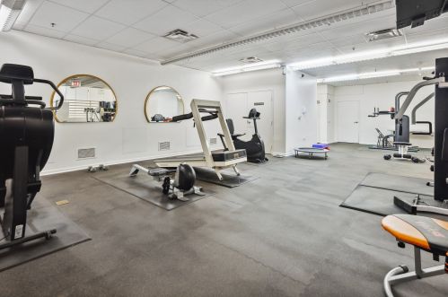 6 Monroe St, Chicago IL 60603-2701 exterior