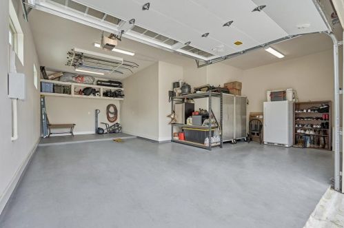 98 Lk Est Dr, Montgomery TX 77356-8066 exterior