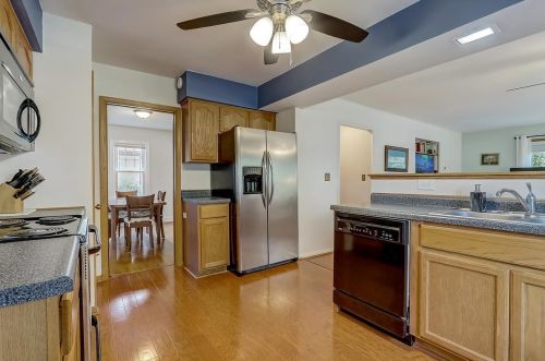 10508 Lincoln Ave, Milwaukee WI 53227-1204 exterior