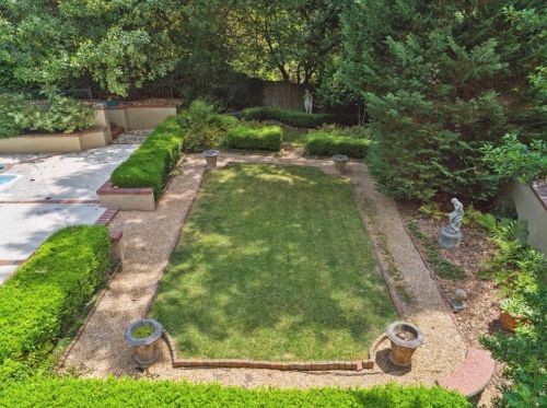 2515 Habersham Rd, Atlanta GA 30305-3566 exterior