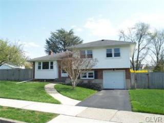2911 Avon Rd, Bethlehem, PA 18017-3201