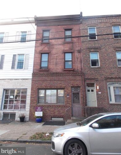 704 Christian St, Philadelphia PA 19147-3912 exterior