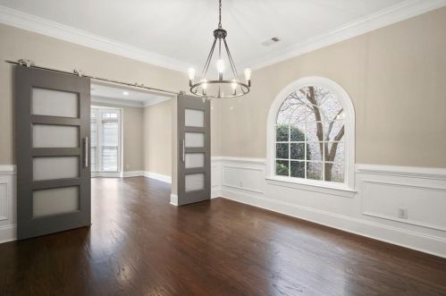 1052 Brookhaven Walk, Atlanta GA 30319-4569 exterior