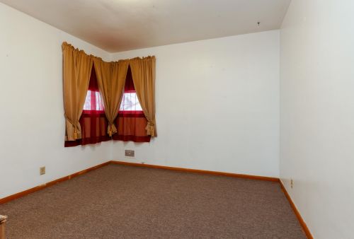 4062 67, Milwaukee WI 53214-1743 exterior