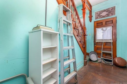 185 Maple St, New Britain, CT 06051-3104