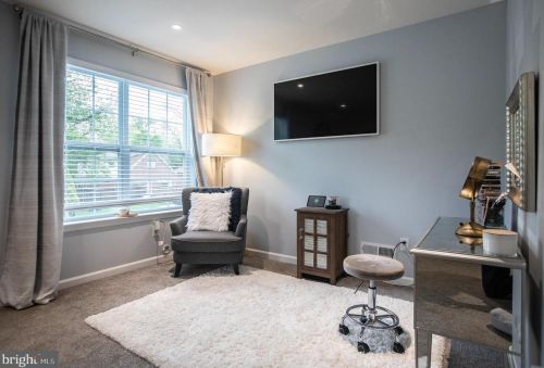 1012 Johnson St, Philadelphia PA  19138-1015 exterior