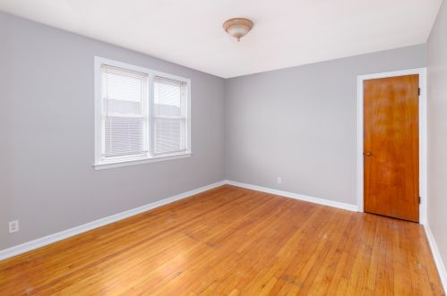 6024 Eddy St, Chicago IL 60641-3246 exterior