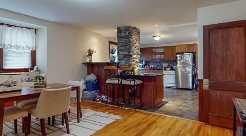 25 Circuit Ave, Worcester, MA 01603-2150