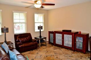 7831 Alvarado Rd, Phoenix, AZ 85035-5084