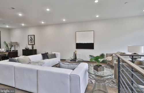 613 Bainbridge St, Philadelphia PA 19146-2413 exterior