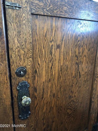 211 Liberty St, Belding MI 48809-1733 exterior