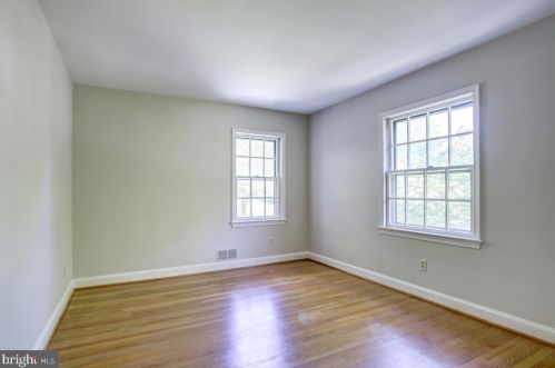 10512 Gainsborough Rd, Rockville MD 20854-3717 exterior