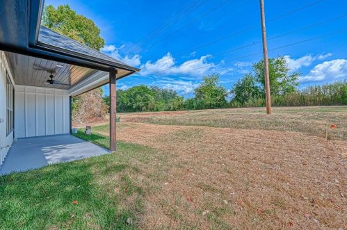 146 Bermuda Cir, Montgomery TX 77356-8205 exterior