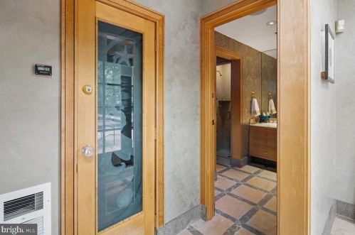 240 Library Pl, Princeton NJ 08540-3019 exterior