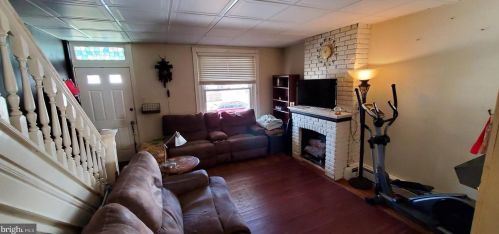 302 Spring St, Limerick PA  19468-2518 exterior