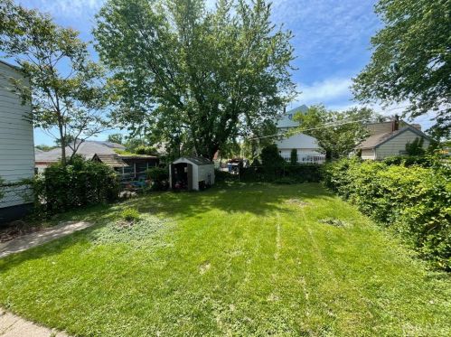 21 Douglas St, Perth Amboy NJ 08863-2205 exterior