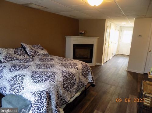 66 Prince St, Littlestown PA 17340-1323 exterior