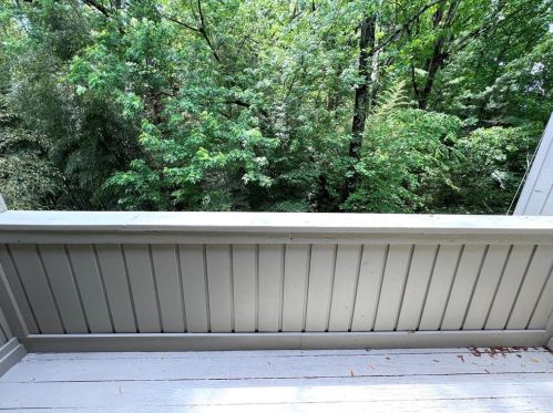 1249 Druid Knoll Dr, Atlanta GA  30319-4109 exterior