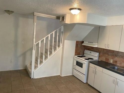 919 Beckley Ave, Dallas TX  75203-1329 exterior