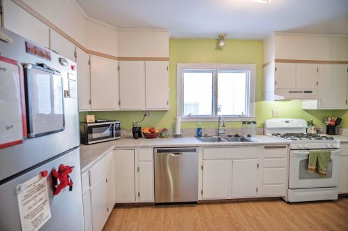 3 Liberty St, Concord, NH 03301-2928