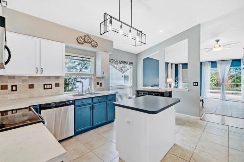 337 Hanging Moss Cir, Lake Mary FL 32746-6250 exterior