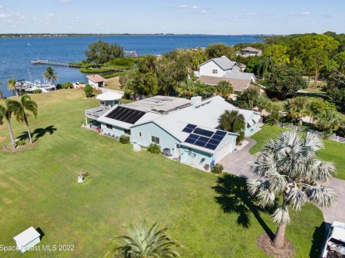 2945 Newfound Harbor Dr, Merritt Island FL 32952-2861 exterior