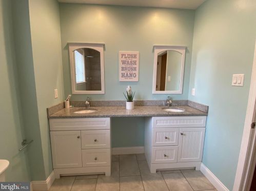 1617 Franklin St, Philadelphia PA 19148-1222 exterior