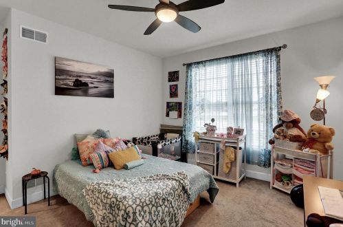 296 Friendly Dr, Hanover PA 17331 exterior