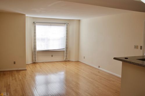 3080 Chastain Park Ct, Atlanta GA  30342-3255 exterior