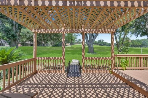 141 April Waters Dr, Montgomery TX 77356-8831 exterior