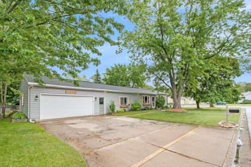 6839 Cameo Ave, Kalamazoo, MI 49002-3529
