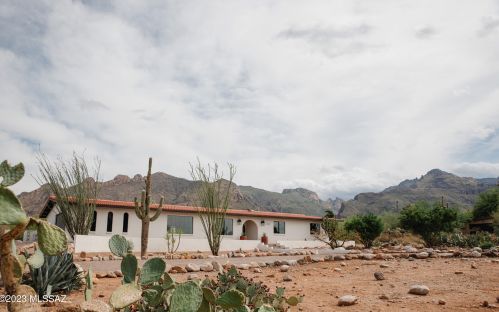 1205 Deer Canyon Rd, Tucson, AZ 85718-1069