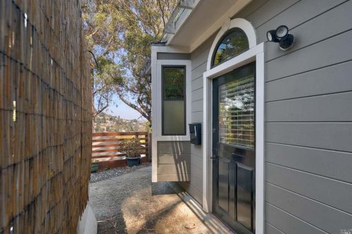 303 Dawn Ct, Mill Valley CA exterior