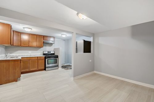 8444 Buffalo Ave, Chicago IL  60617-2609 exterior