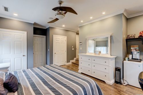 95 Midway St, Babylon NY  11702-4311 exterior