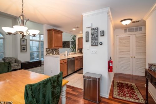 508 Donato Cir, Scotch Plains NJ 07076-1073 exterior