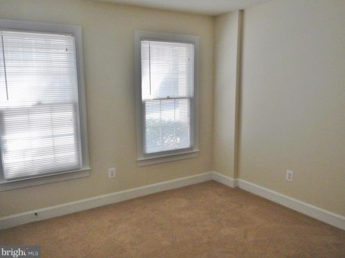 1324 Adams Ct, Arlington VA  22201-5869 exterior