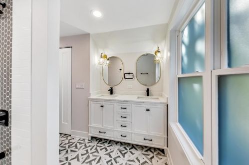 3800 Eddy St, Chicago IL  60618-5014 exterior