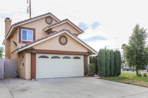 1443 Remembrance Dr, Perris, CA 92571-2940