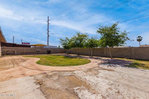 1808 50 Dr, Phoenix AZ 85031-1328 exterior