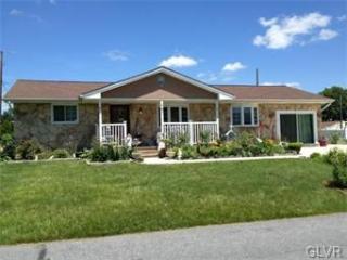 2833 Northampton St, Bethlehem, PA 18020-5526