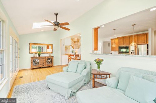 17675 Tobermory Pl, Leesburg VA 20175-7053 exterior