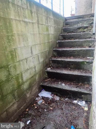 220 Hanover St, Trenton NJ exterior