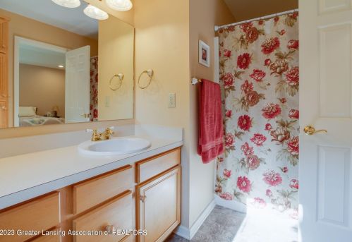 13155 Starwood Ln, Dewitt MI 48820-9028 exterior