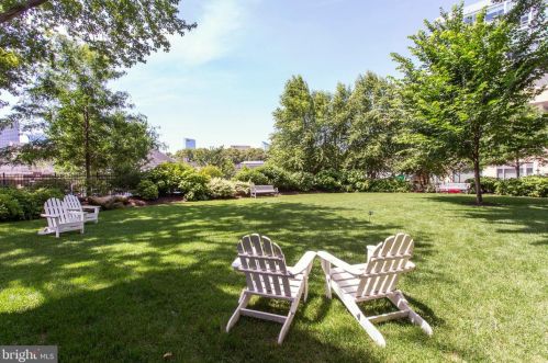 2001 Hamilton St, Philadelphia PA 19130-4298 exterior