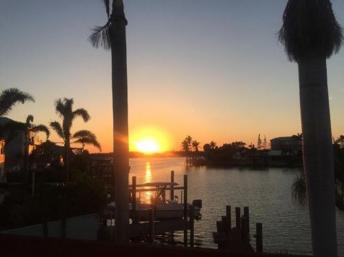 125 Jamaica Dr, Naples FL 34113-4057 exterior