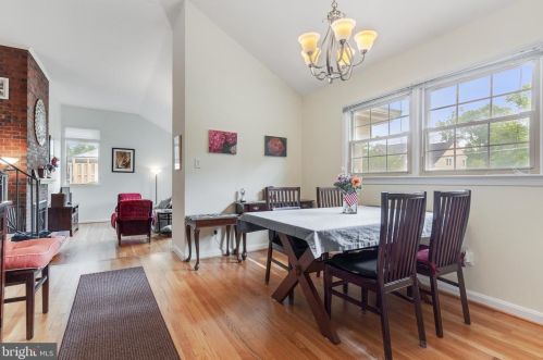 9208 Frst Hvn Dr, Alexandria VA 22309-3216 exterior